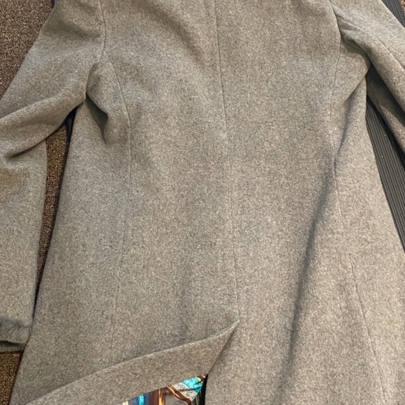 Via Spiga Wool Coat With Rabbit Collar and Fur Trim - size 8 - Picture 4 of 5